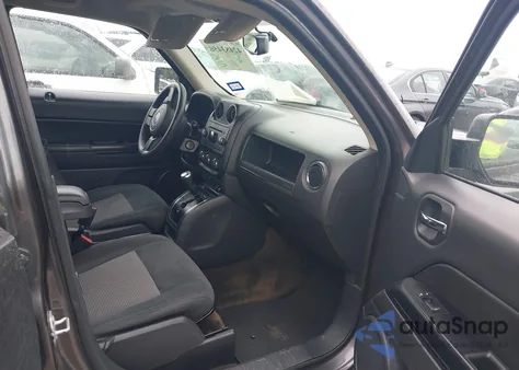 2017 Jeep Patriot Sport Fwd z USA, uszkodzony, nr VIN 1C4NJPBA7HD146241